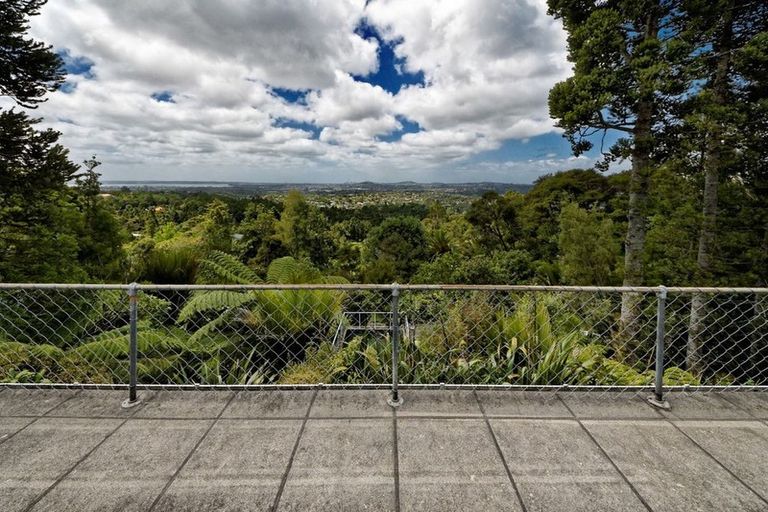 Photo of property in 3 Park Road, Titirangi, Auckland, 0604