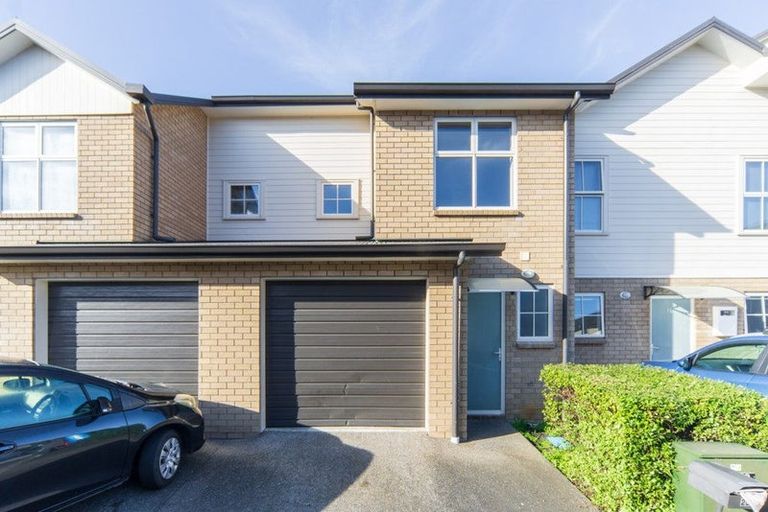 Photo of property in 25 Chiefs Court, Hamilton East, Hamilton, 3216