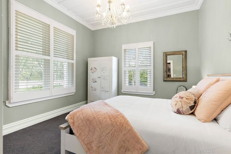 Photo of property in 106 Jellicoe Street, Martinborough, 5711