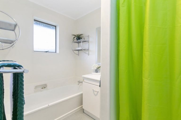 Photo of property in 321a Wellington Road, Wainuiomata, Lower Hutt, 5014