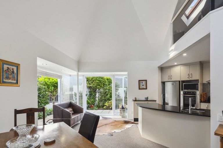 Photo of property in 18a Garden Road, Raumati Beach, Paraparaumu, 5032