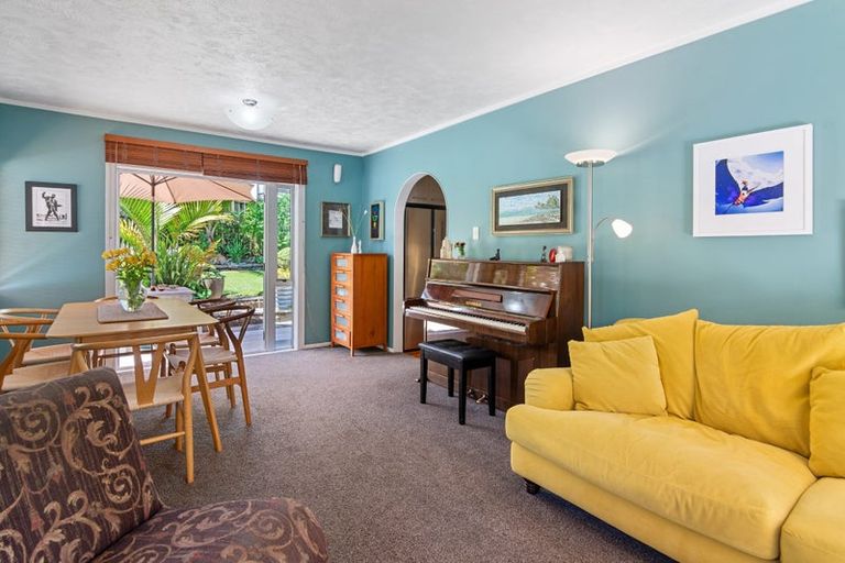 Photo of property in 2/54 Killarney Avenue, Torbay, Auckland, 0630