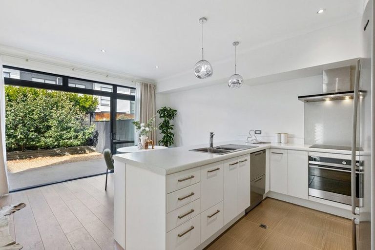 Photo of property in 33 Wallace Road, Hobsonville, Auckland, 0616