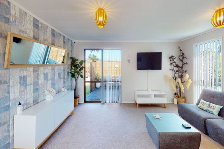 Photo of property in 120 Park Avenue, Waitarere Beach, Levin, 5510