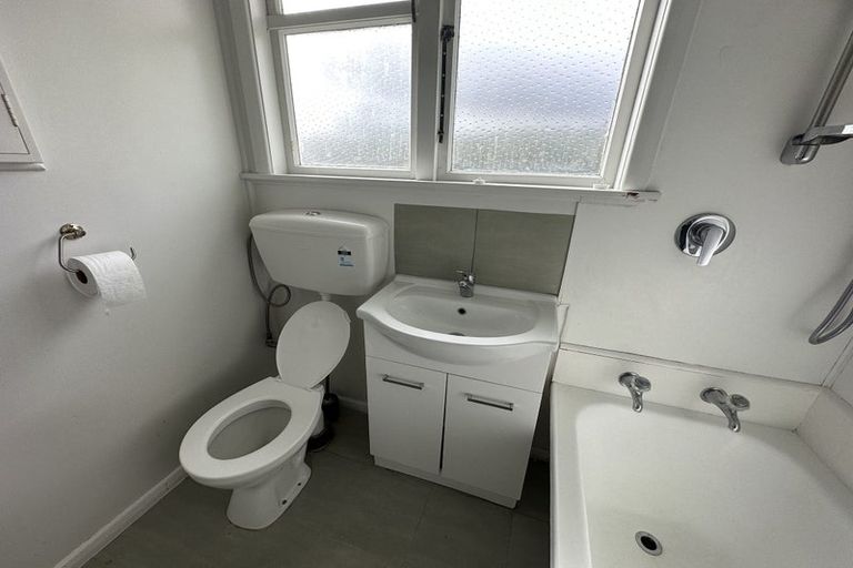 Photo of property in 33 Leicester Street, Cannons Creek, Porirua, 5024