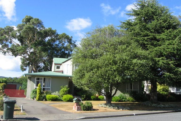 Photo of property in 32 Holdsworth Avenue, Trentham, Upper Hutt, 5018
