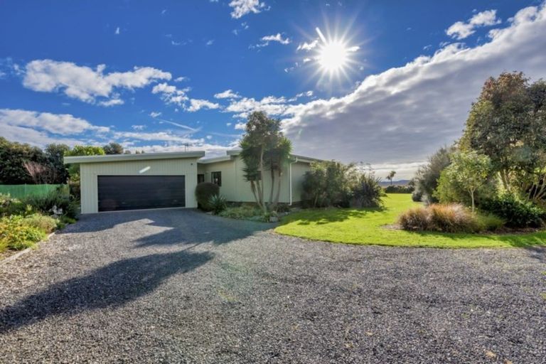 Photo of property in 165b Papaitonga Lake Road, Ohau, Levin, 5570