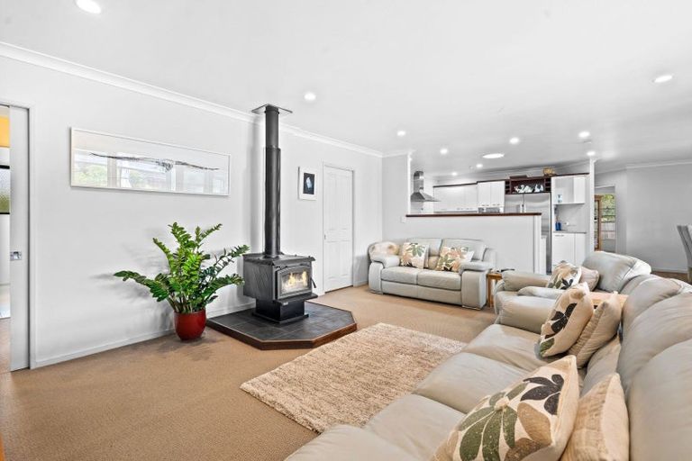 Photo of property in 21 Pyle Road East, One Tree Point, Whangarei, 0171