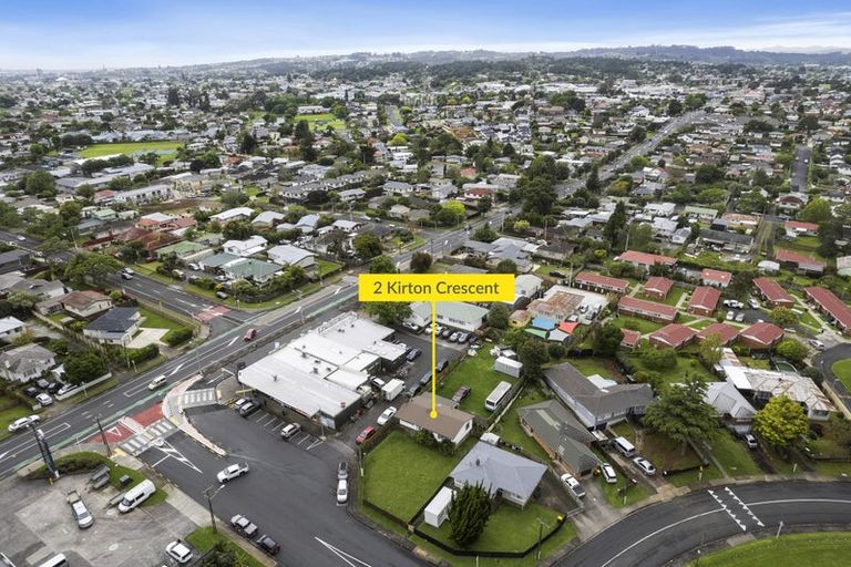 Photo of property in 2 Kirton Crescent, Manurewa, Auckland, 2102