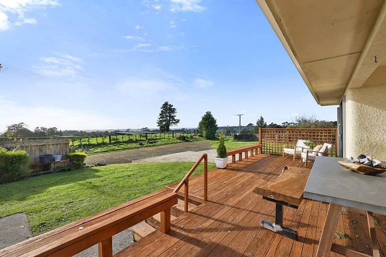 Photo of property in 1467 Mangorei Road, Mangorei, New Plymouth, 4371