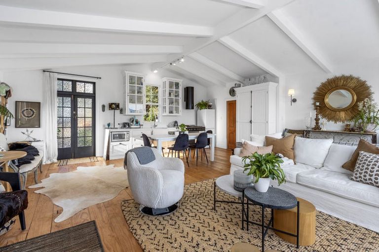 Photo of property in 20 Emerson Crescent, Diamond Harbour, Lyttelton, 8971