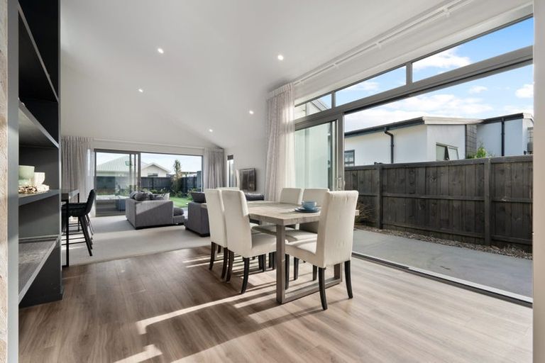 Photo of property in 27 Finstock Way, Rolleston, 7614