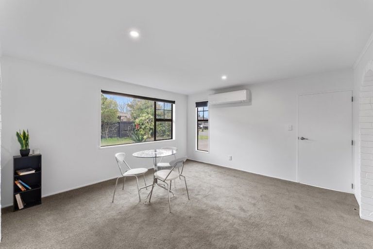 Photo of property in 20 Cherrywood Place, Redwood, Christchurch, 8051