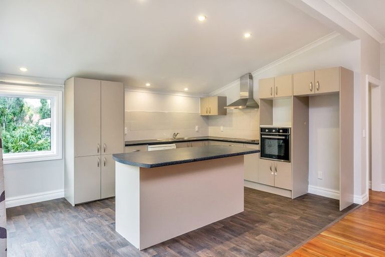 Photo of property in 13 Chibnall Place, Conifer Grove, Takanini, 2112