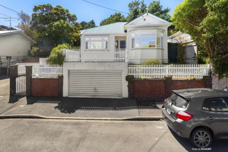 Photo of property in 1 Seddon Terrace, Newtown, Wellington, 6021