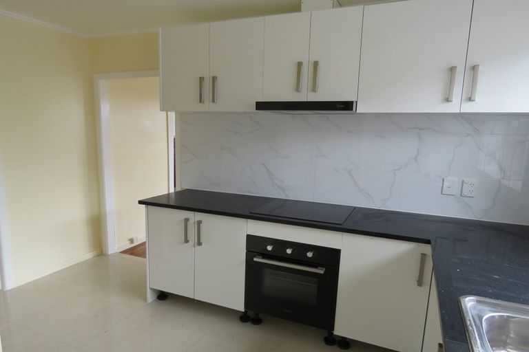 Photo of property in 393 West Coast Road, Glen Eden, Auckland, 0602