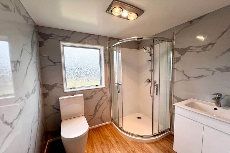 Photo of property in 27 Collingwood Road, Waiuku, 2123