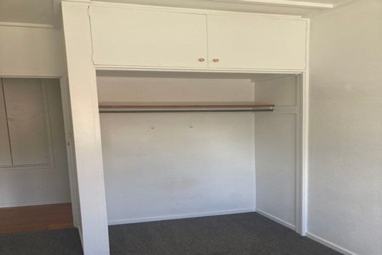 Photo of property in 15 Hattaway Avenue, Bucklands Beach, Auckland, 2012