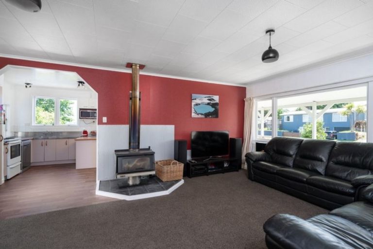 Photo of property in 2/57 Hinemoa Avenue, Taupo, 3330