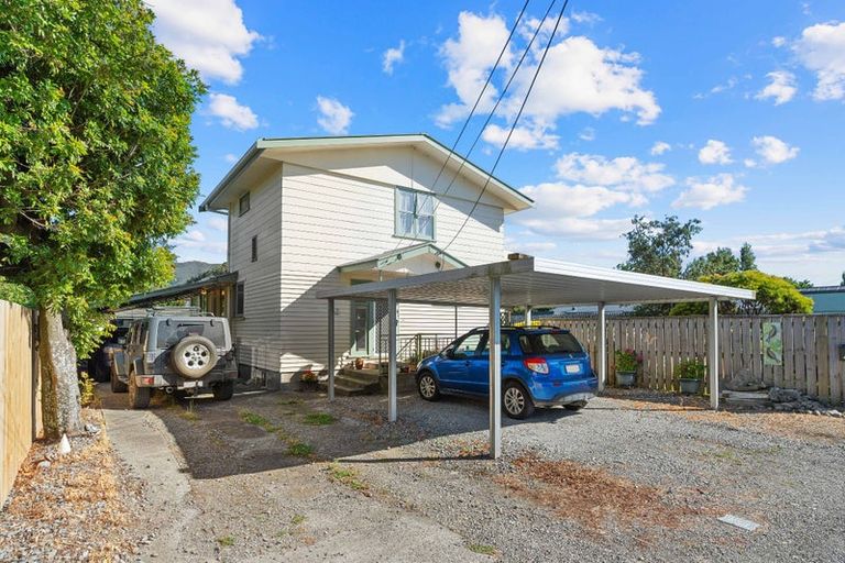 Photo of property in 45d Brandon Street, Featherston, 5710