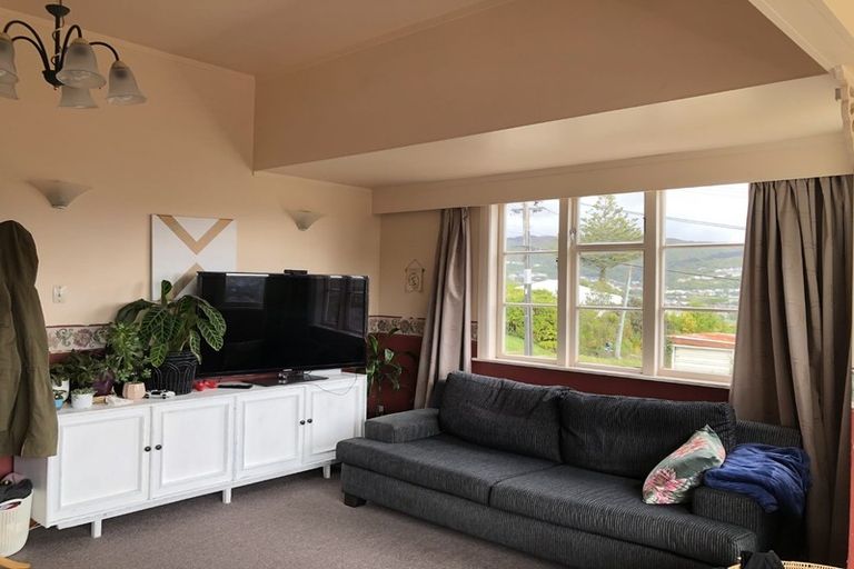 Photo of property in 3 Chesterton Street, Johnsonville, Wellington, 6037