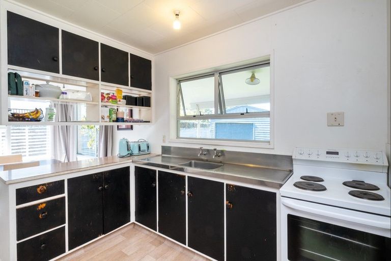 Photo of property in 329 Clifton Road, Te Awanga, 4102