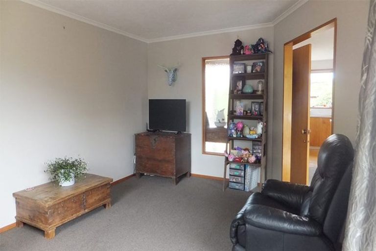 Photo of property in 1/5 Tuscany Place, Beckenham, Christchurch, 8023