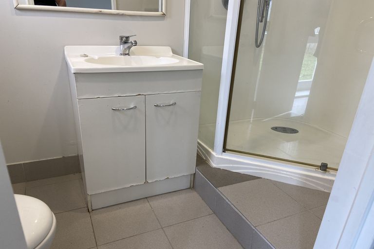 Photo of property in 108 Te Atatu Road, Te Atatu South, Auckland, 0610