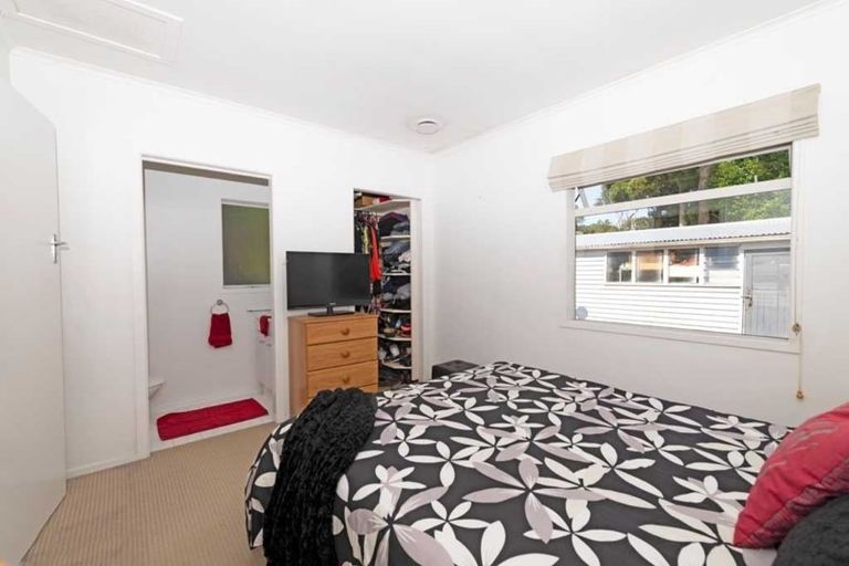 Photo of property in 31 Waitakere Road, Waitakere, Auckland, 0816