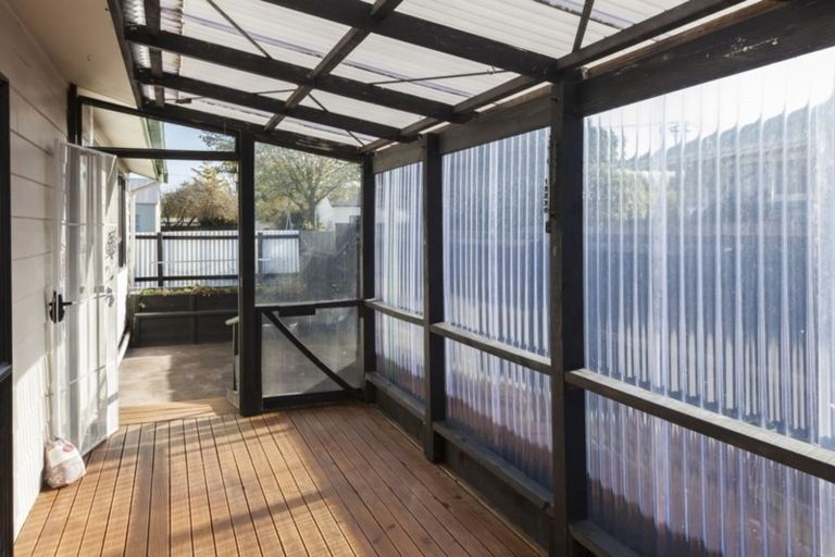 Photo of property in 2/7 Sefton Street, Belfast, Christchurch, 8051