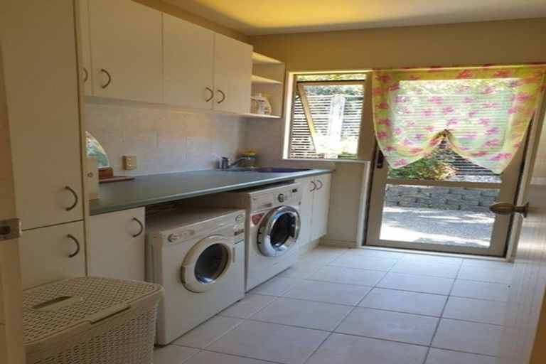 Photo of property in 701a Beach Road, Rothesay Bay, Auckland, 0630