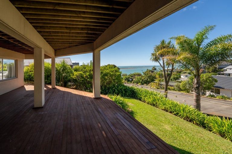 Photo of property in 8 The Cliffs, Britannia Heights, Nelson, 7010