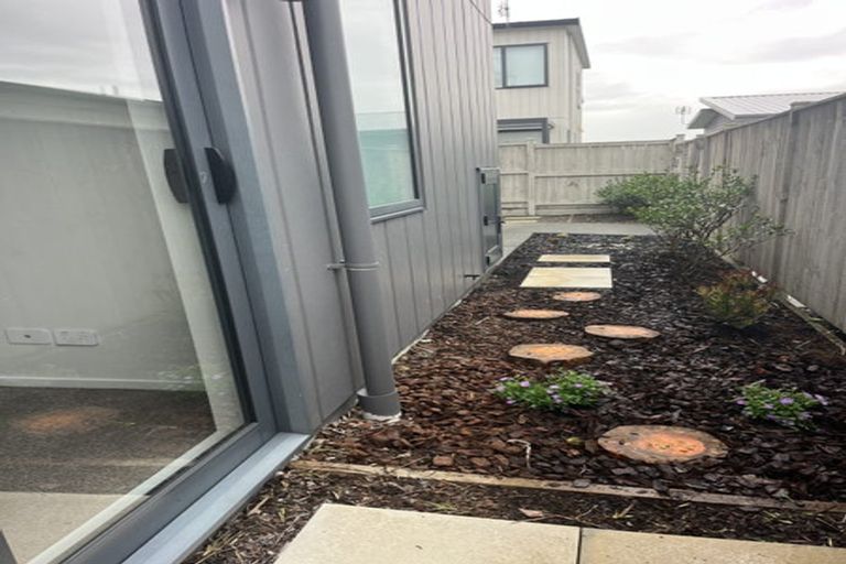 Photo of property in 18 Te Mura Crescent, Takanini, 2112