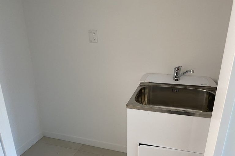 Photo of property in 26a Grenada Avenue, Forrest Hill, Auckland, 0620