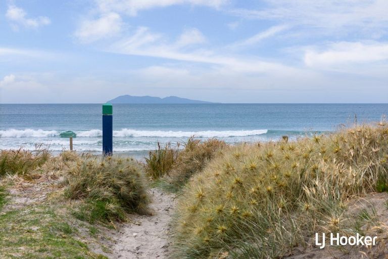 Photo of property in 24 Leo Street, Waihi Beach, 3611