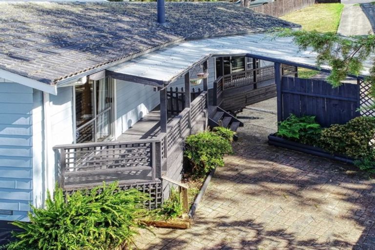 Photo of property in 28 Matama Road, Glen Eden, Auckland, 0602