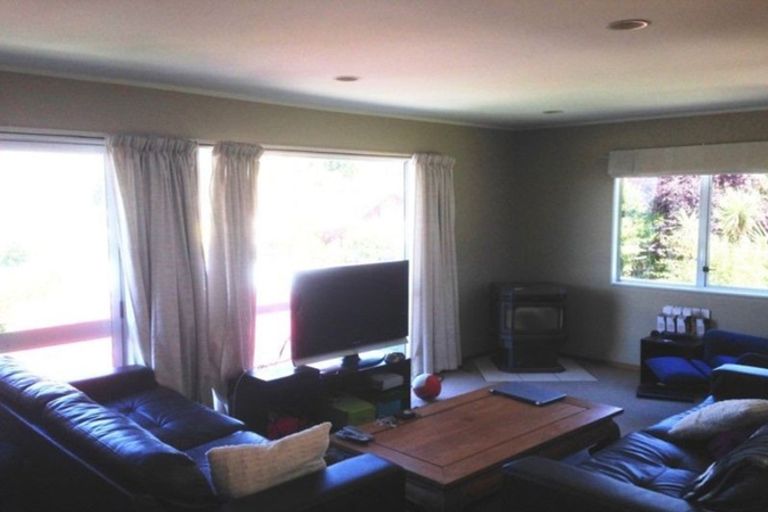 Photo of property in 32 Avalon Crescent, Fernhill, Queenstown, 9300