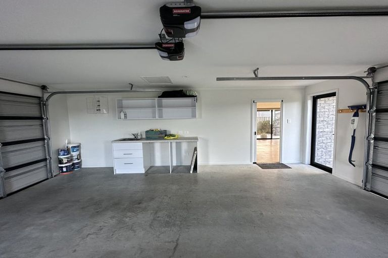 Photo of property in 14 Kahukaka Road, One Tree Point, 0118