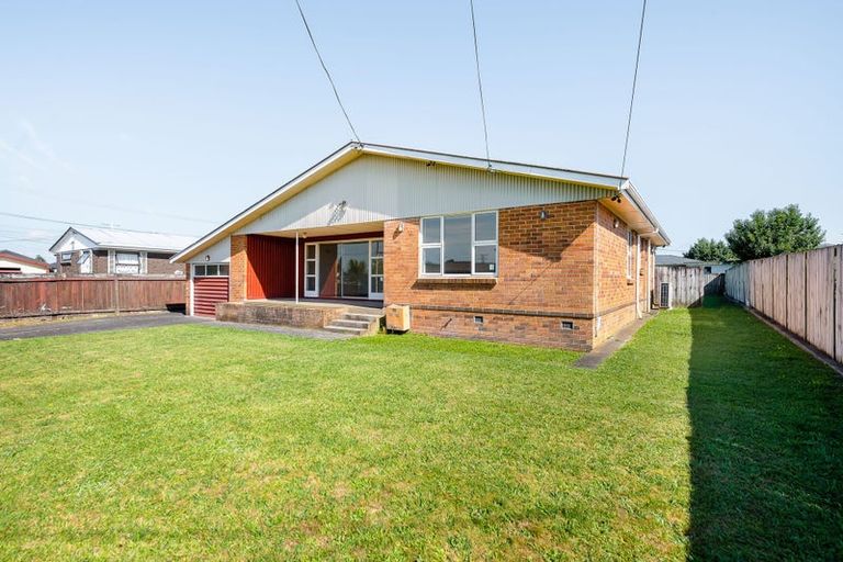 Photo of property in 3 Thornton Place, Melville, Hamilton, 3206