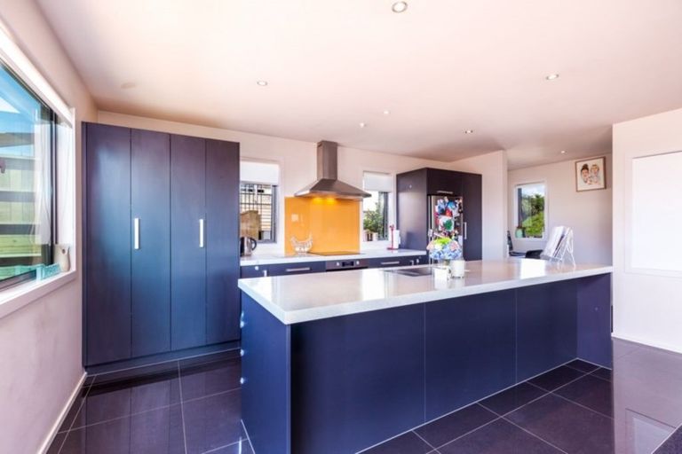 Photo of property in 13a Heta Road, Highlands Park, New Plymouth, 4312