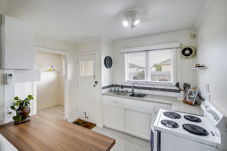 Photo of property in 14 Shearer Place, Pirimai, Napier, 4112