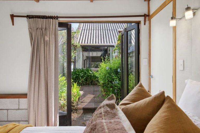 Photo of property in 135 Karewa Parade, Papamoa Beach, Papamoa, 3118