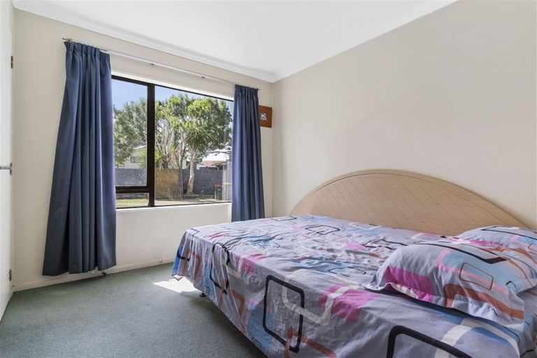 Photo of property in 8 Lorelei Place, Opaheke, Papakura, 2113