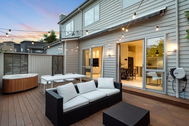 Photo of property in 65 Bayside Drive, Browns Bay, Auckland, 0630