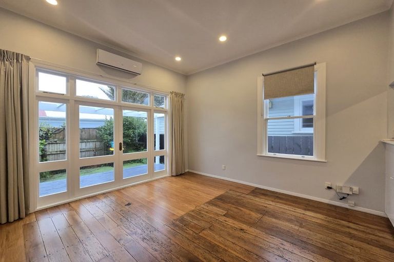 Photo of property in 168 Tasman Street, Mount Cook, Wellington, 6021