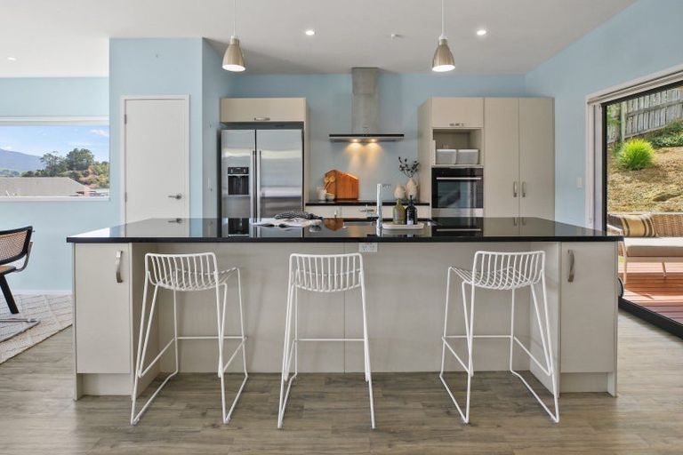 Photo of property in 28 Robertson Street, Raglan, 3225