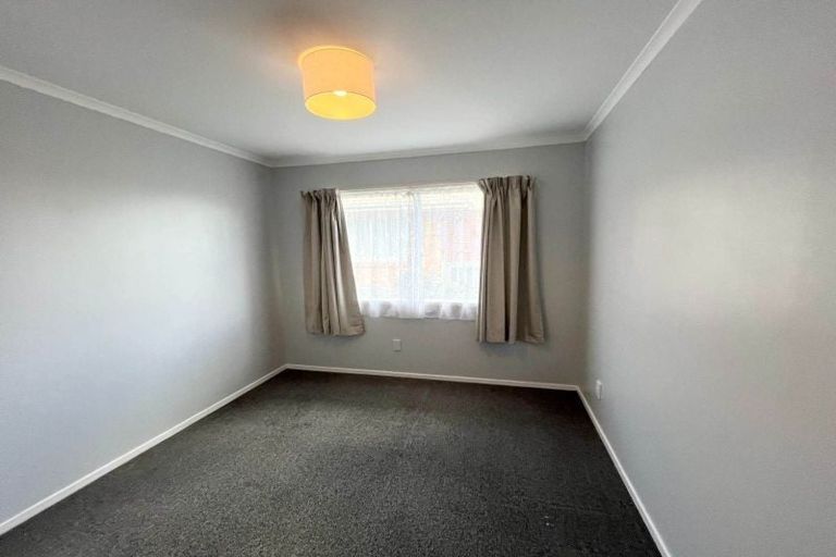 Photo of property in 2/15 Summermist Drive, Northpark, Auckland, 2013