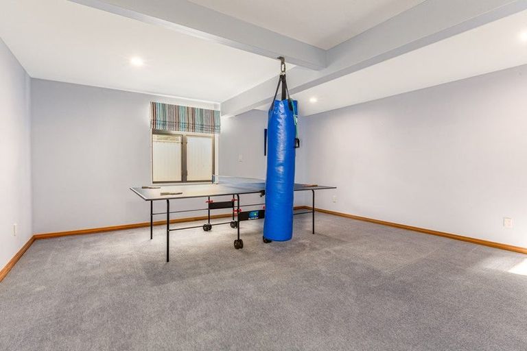 Photo of property in 24 Sunset Parade, Plimmerton, Porirua, 5026