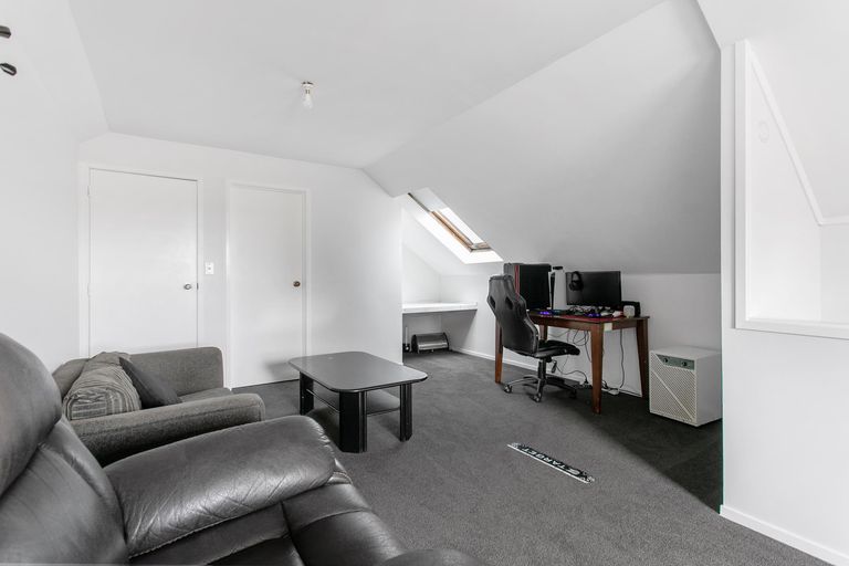 Photo of property in 2/11 Beach Road, Pahurehure, Papakura, 2113