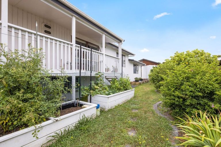 Photo of property in 3 Kauri Crescent, Snells Beach, 0920